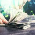 為替変動が日本人投資家の海外株式運用に与える具体的な影響と事例分析