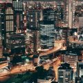 グローバル資産分散と為替リスク：日本国内投資との比較分析