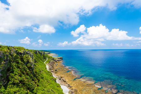 沖縄県のリゾート不動産投資：地域別メリットと選定基準